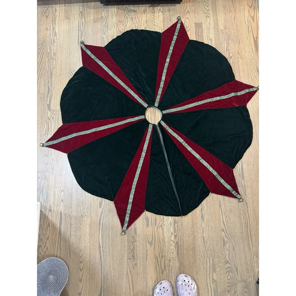TREE SKIRT CHRISTMAS VINTAGE Paisley‎ Stripe RED GREEN VELVET With Bells Star